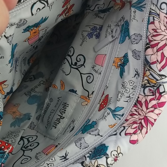 New Harry Potter Triple Zip Hipster Crossbody Bag Herbology Vera Bradley Grey - Picture 4 of 6